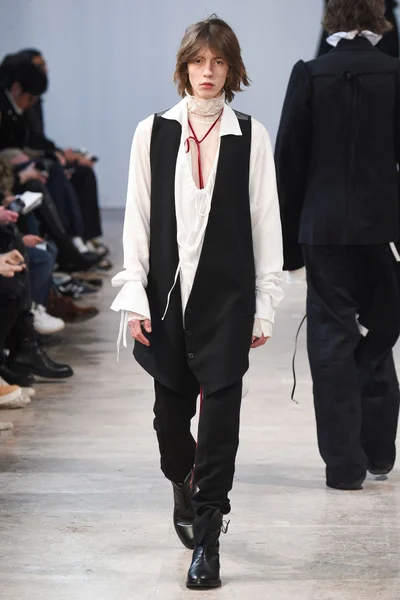 Look 11